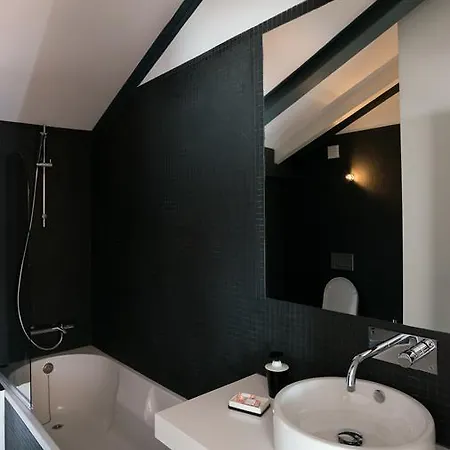 Appartamento Flh Bairro Alto Balcony Flat Lisbona